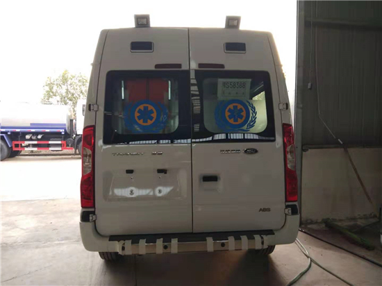 江鈴全順V348（短軸）中頂監(jiān)護型救護車