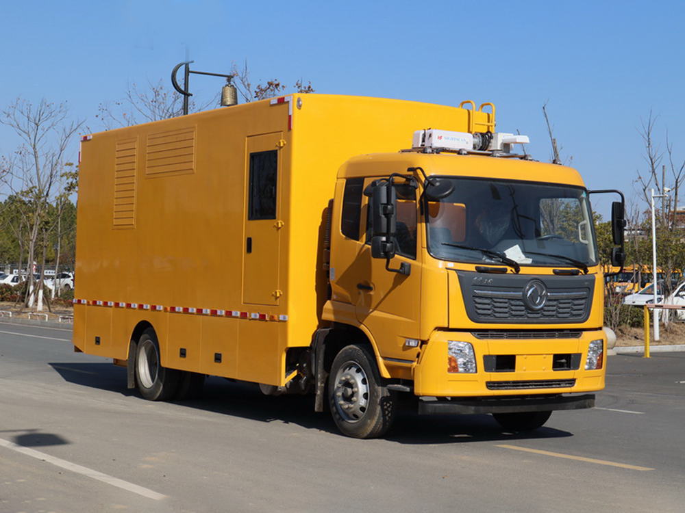 東風天錦移動電源車帶休息室