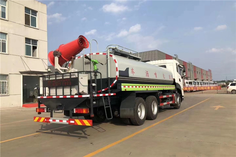 東風天龍后八輪20噸噴霧車，國六綠化噴灑車